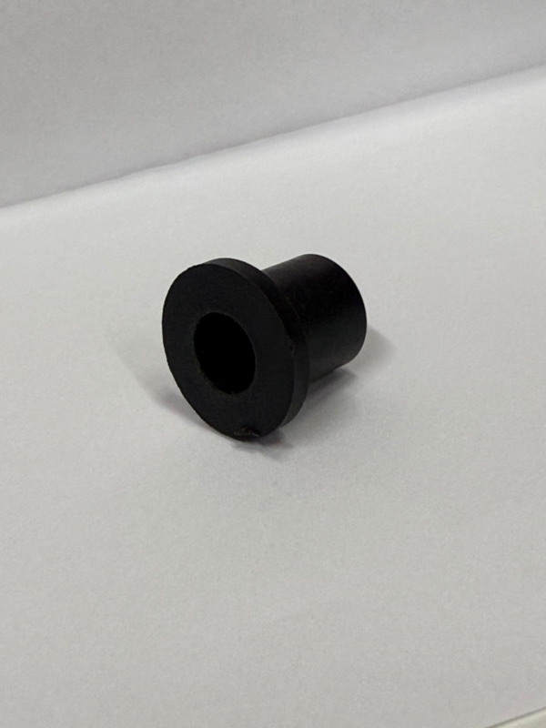 10010007 - 021 BUCHA PRETA PLASTICA 016X10.50