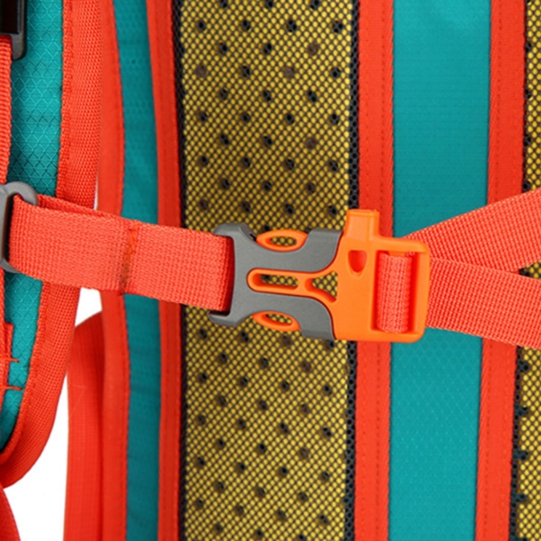Mochila HydroPro: Mantenha-se Hidratado com Conforto e Estilo - Imagem 9