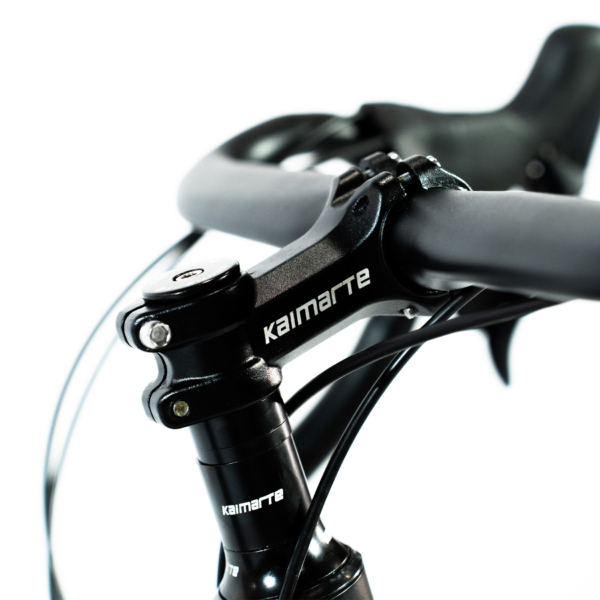 Bicicleta Speed Aro 700 Bike 16V AeroEdge Roda Liga de Alumínio Magnésio Freio a Disco Quadro Alumínio Resistente Leve Cor Preto - WCT FITNESS - Imagem 16