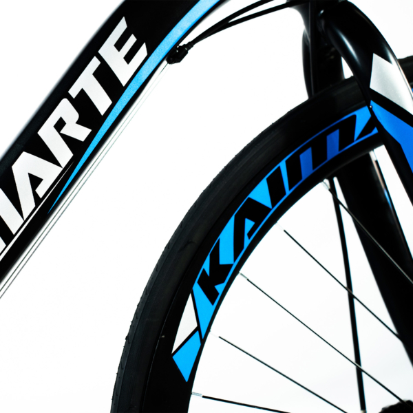 Bicicleta Speed Sprint Aro 700 Bike 21 Vel Marchas Freio a Disco Quadro Aço Carbono Leve Resistente Cor Preto/Azul - WCT FITNESS - Imagem 7
