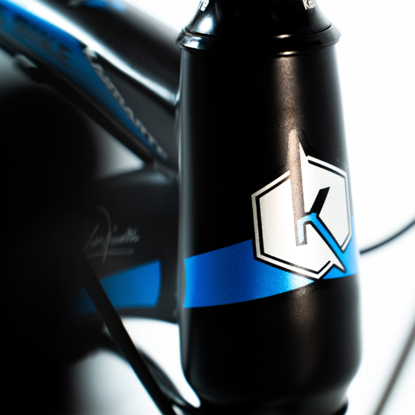 Bicicleta Speed Sprint Aro 700 Bike 21 Vel Marchas Freio a Disco Quadro Aço Carbono Leve Resistente Cor Preto/Azul - WCT FITNESS - Imagem 17